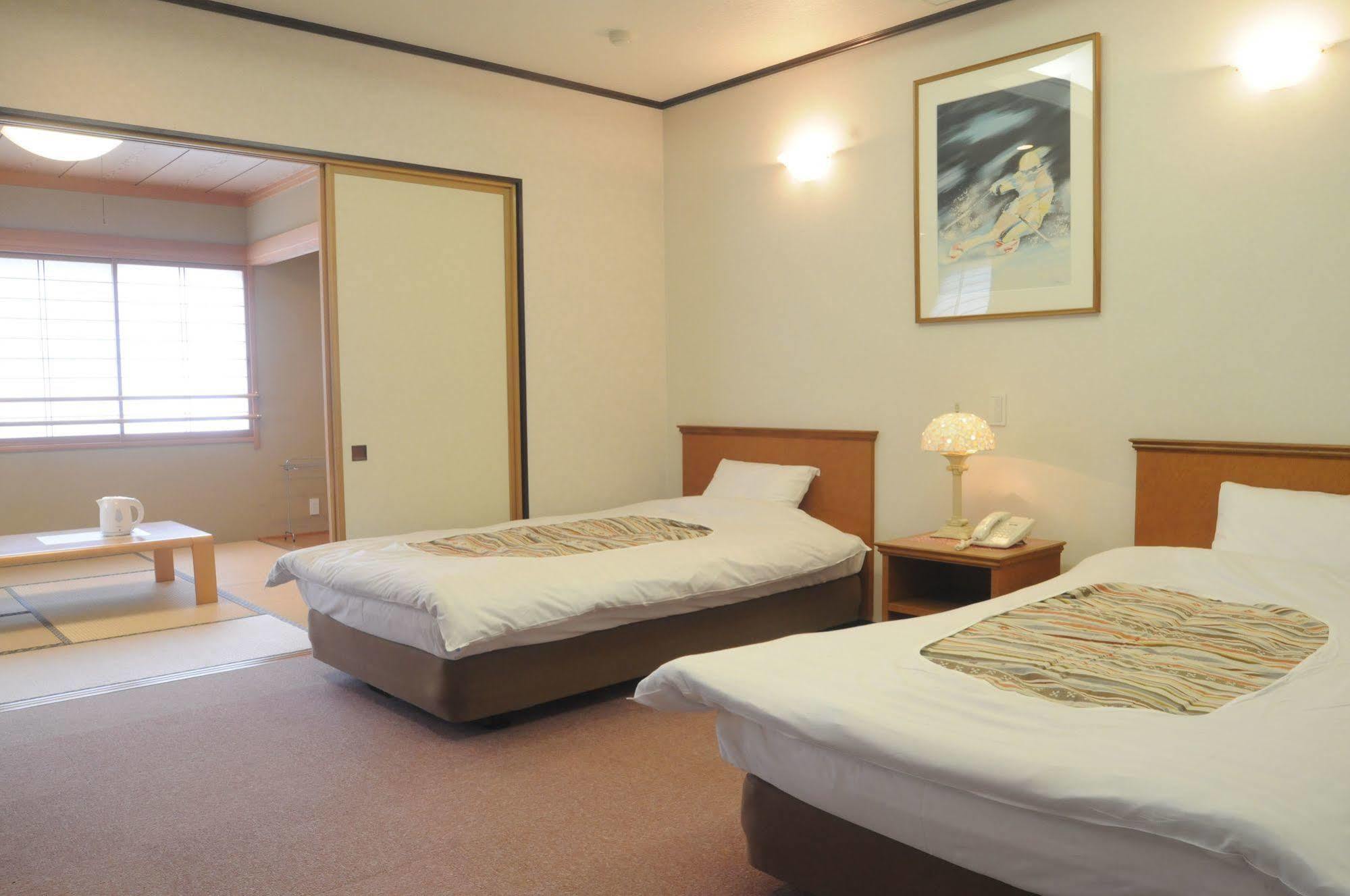 Hotel Bonfire Hakuba Ngoại thất bức ảnh